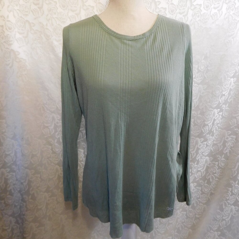 Alo Yoga Horizon ribbed long sleeved shirt